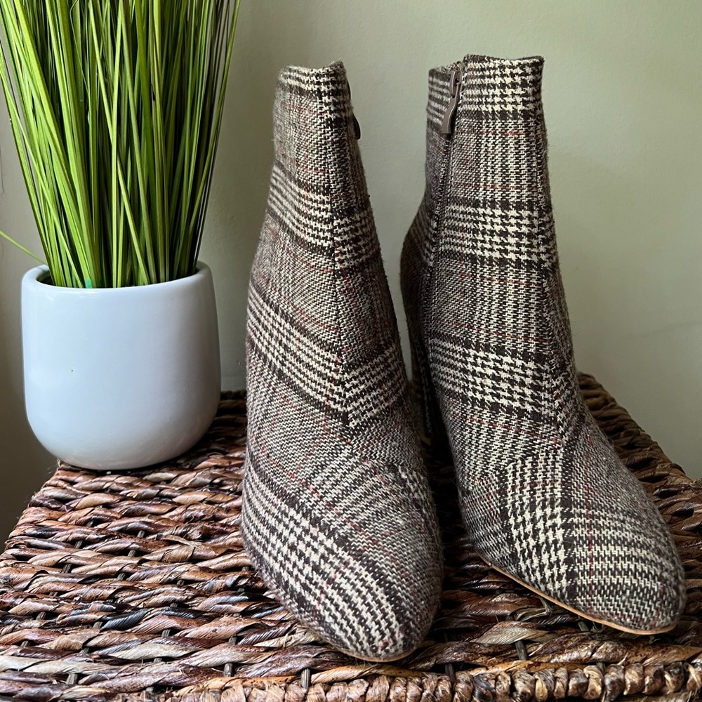 Plaid Heeled Booties - Picture 5 of 6